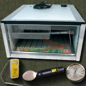 Couveuse et accessoires